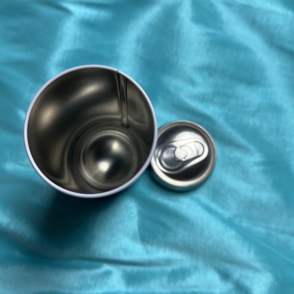 Yeti storage can. Slim. - Picture 4 of 6